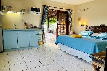 Ocean View Studio 2 sleeping and kitchen area